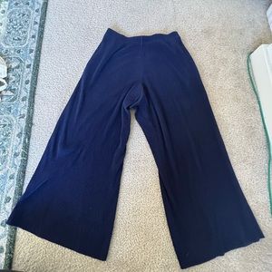 UNIQLO blue pleated women’s pants